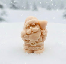 Load image into Gallery viewer, Handmade vegan Father Christmas shaped vegan soaps gift bagged in eco friendly packaging. crafted with natural French clays, activated charcoal and essential oils. a eco-friendly, zero waste gift that’s cruelty-free, skin-nourishing, and perfect for animal lovers.
Perfect for Christmas gifts, secret Santa and stocking fillers. Small business UK