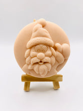Load image into Gallery viewer, Handmade vegan traditional Santa Claus face shaped vegan soaps. crafted with natural French clays, activated charcoal and essential oils. a eco-friendly, zero waste gift that’s cruelty-free, skin-nourishing, and perfect for Christmas gifts, secret Santa and stocking fillers. Small business UK