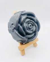 Load image into Gallery viewer, Handmade vegan soaps featuring a detailed rose flower. crafted with natural French clays, activated charcoal and essential oils. a eco-friendly, zero waste gift that’s cruelty-free, skin-nourishing, and perfect for friendship gifts and Mother’s Day. Small business UK