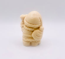 Load image into Gallery viewer, Handmade vegan Father Christmas shaped vegan soaps gift bagged in eco friendly packaging. crafted with natural French clays, activated charcoal and essential oils. a eco-friendly, zero waste gift that’s cruelty-free, skin-nourishing, and perfect for animal lovers.
Perfect for Christmas gifts, secret Santa and stocking fillers. Small business UK