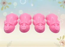 Load image into Gallery viewer, Pig Gift | pig lover gift | farm animal gift | cute pig gift | | Birthday gift, Christmas gift, Stocking filler, Little Pigs Vegan Soaps - Set of 4 90g - Gift Boxed Eco conscious gift This cute set of four gorgeous pig soaps are the perfect gift for any pig or farm animal lover! Beautifully gift boxed in eco friendly packaging, ready to give your loved one.