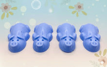 Load image into Gallery viewer, Pig Gift | pig lover gift | farm animal gift | cute pig gift | | Birthday gift, Christmas gift, Stocking filler, Little Pigs Vegan Soaps - Set of 4 90g - Gift Boxed Eco conscious gift This cute set of four gorgeous pig soaps are the perfect gift for any pig or farm animal lover! Beautifully gift boxed in eco friendly packaging, ready to give your loved one.