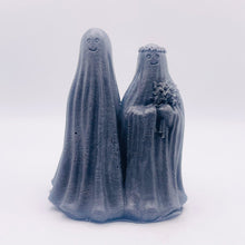 Load image into Gallery viewer, Handmade vegan soaps shaped as a ghost bride and groom. crafted with natural French clays, activated charcoal and essential oils. a eco-friendly, zero waste gift that’s cruelty-free, skin-nourishing, and perfect for Halloween weddings and gifting.
small business UK