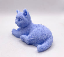 Load image into Gallery viewer, Handmade vegan soaps featuring a lazy cat, in beautiful eco friendly packaging. crafted with natural French clays, activated charcoal and essential oils. a eco-friendly, zero waste gift that’s cruelty-free, skin-nourishing, the perfect gift for cat lovers or for animal lovers. small business UK