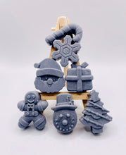 Load image into Gallery viewer, Handmade vegan Christmas shaped vegan soaps gift boxed. crafted with natural French clays, activated charcoal and essential oils. a eco-friendly, zero waste gift that’s cruelty-free, skin-nourishing, and perfect for gifting. small business UK