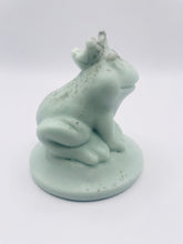 Load image into Gallery viewer, Handmade vegan soaps featuring a frog wearing a crown, in beautiful eco friendly packaging. crafted with natural French clays, activated charcoal and essential oils. a eco-friendly, zero waste gift that’s cruelty-free, skin-nourishing, the perfect gift for frog lovers or for animal lovers. small business UK