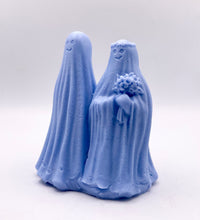 Load image into Gallery viewer, Handmade vegan soaps shaped as a ghost bride and groom. crafted with natural French clays, activated charcoal and essential oils. a eco-friendly, zero waste gift that’s cruelty-free, skin-nourishing, and perfect for Halloween weddings and gifting.
small business UK