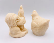 Load image into Gallery viewer, Handmade vegan chicken shaped vegan soaps, set of 2, gift boxed in beautiful eco friendly packaging. crafted with natural French clays, activated charcoal and essential oils. a eco-friendly, zero waste gift that’s cruelty-free, skin-nourishing, and perfect for animal lovers. Small Business UK