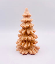 Load image into Gallery viewer, Handmade vegan Christmas tree shaped vegan soaps. crafted with natural French clays, activated charcoal and essential oils. a eco-friendly, zero waste gift that’s cruelty-free, skin-nourishing, and perfect for Christmas lovers and decor.
Perfect for Christmas gifts, secret Santa and stocking fillers. Small business UK