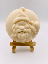 Load image into Gallery viewer, Handmade vegan traditional Santa Claus face shaped vegan soaps. crafted with natural French clays, activated charcoal and essential oils. a eco-friendly, zero waste gift that’s cruelty-free, skin-nourishing, and perfect for Christmas gifts, secret Santa and stocking fillers. Small business UK