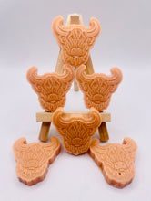 Load image into Gallery viewer, Handmade vegan soaps featuring a set of six mini highland cow soaps gift boxed in beautiful eco friendly packaging. crafted with natural French clays, activated charcoal and essential oils. a eco-friendly, zero waste gift that’s cruelty-free, skin-nourishing, and perfect for highland coo lovers or animal themed gifts. Small business UK