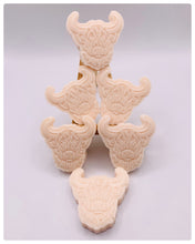 Load image into Gallery viewer, Handmade vegan soaps featuring a set of six mini highland cow soaps gift boxed in beautiful eco friendly packaging. crafted with natural French clays, activated charcoal and essential oils. a eco-friendly, zero waste gift that’s cruelty-free, skin-nourishing, and perfect for highland coo lovers or animal themed gifts. Small business UK