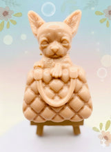 Load image into Gallery viewer, Handmade vegan soaps featuring a chihuahua peeping out of a handbag packaged in beautiful eco friendly packaging. crafted with natural French clays, activated charcoal and essential oils. a eco-friendly, zero waste gift thatās cruelty-free, skin-nourishing, the perfect gift for dog lovers or animal lovers. small business UK