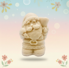 Load image into Gallery viewer, Handmade vegan Father Christmas shaped vegan soaps gift bagged in eco friendly packaging. crafted with natural French clays, activated charcoal and essential oils. a eco-friendly, zero waste gift that’s cruelty-free, skin-nourishing, and perfect for animal lovers.
Perfect for Christmas gifts, secret Santa and stocking fillers. Small business UK