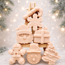 Load image into Gallery viewer, Handmade vegan Christmas  shaped vegan soaps gift boxed.
