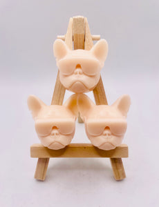 French bulldog gift - French bulldog owner - dog lover gift Dog Walker gift _ dog groomer gift - Flashy French Bulldog Faces - Set of 3 - Gift Boxed -Vegan Soap 
This novelty set of three ‘Flashy Frenchie’ hand soaps are available in your choice of colour and essential oil. The perfect gift for any French Bulldog lover! 

This product is gift boxed in eco friendly packaging..
*Wooden soap display easels are available to purchase in a separate listing 