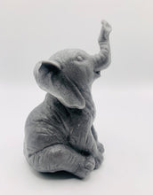 Load image into Gallery viewer, Wrinkles The Elephant 200g
