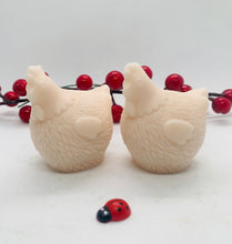 Load image into Gallery viewer, Chickens / Hens 80g - Set of 2 - Gift Boxed
