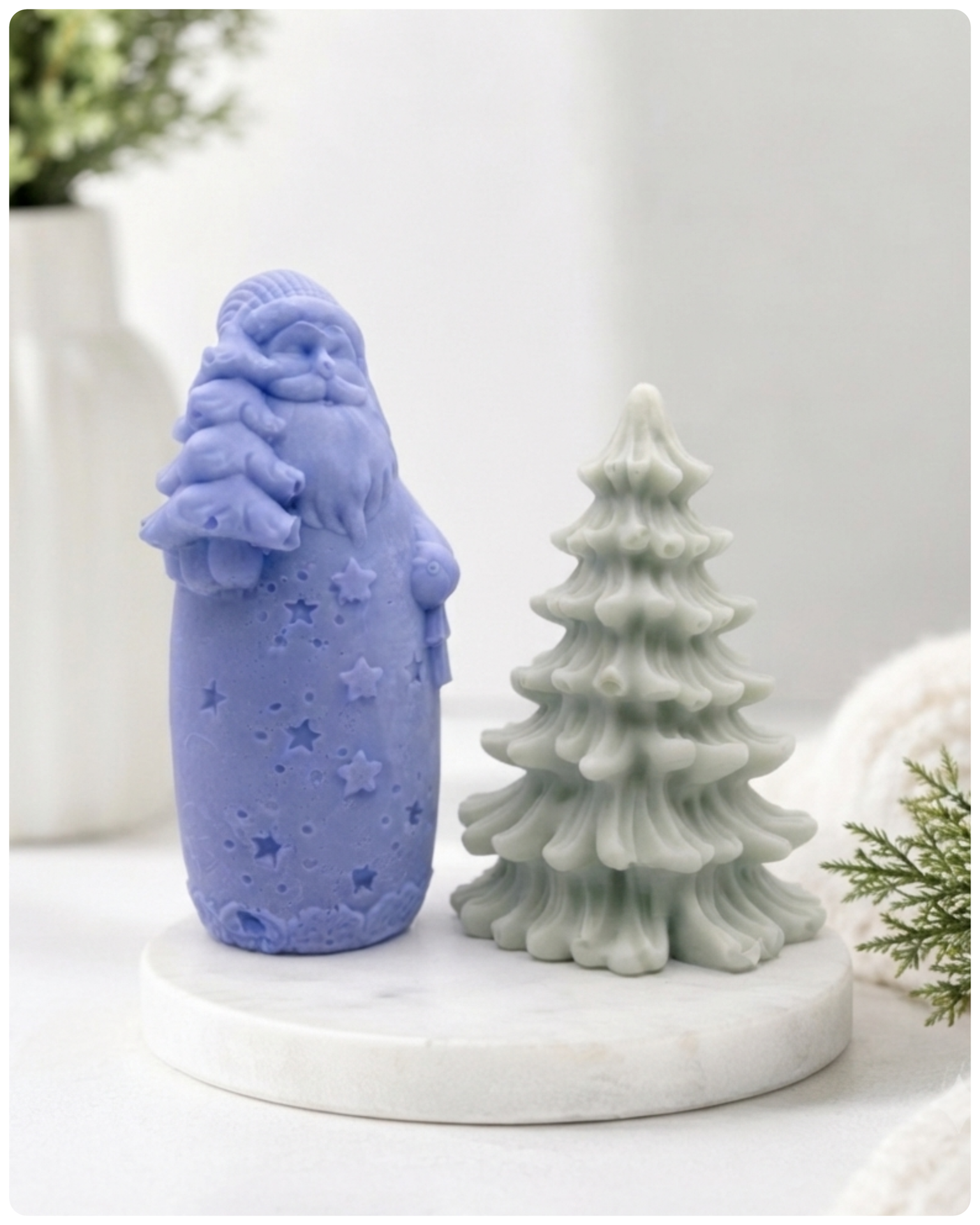 Santa Claus and green Christmas tree-shaped vegan soap gift set