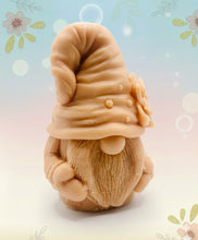 Load image into Gallery viewer, Gnome Gift UK | Gonk Vegan Soap Meet Pickle! The cutest soap you&#39;ll ever see! This is Pickle and he&#39;s ready to bring a smile to your bathroom! Not only is Pickle adorable, but he&#39;s also good for the planet! By using only natural clays, pure essential oils and packaged in eco-friendly materials you can enjoy a guilt-free washing experience. 

zero waste gifts UK. handmade gifts UK. Handmade home style UK. BrIrish made. Handmade UK. Modern gifts UK. Vegan soap UK. 
