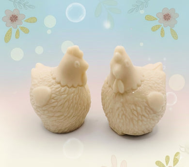 Handmade vegan chicken shaped vegan soaps, set of 2, gift boxed in beautiful eco friendly packaging.  crafted with natural French clays, activated charcoal and essential oils. a eco-friendly, zero waste gift that’s cruelty-free, skin-nourishing, and perfect for animal lovers. Small Business UK