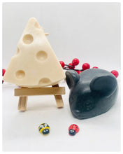 Load image into Gallery viewer, Mouse &amp; Cheese Soap Set - 200g - Gift Boxed

