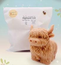 Load image into Gallery viewer, Handmade vegan soaps featuring a  large detailed highland cow. crafted with natural French clays, activated charcoal and essential oils. a eco-friendly, zero waste gift that’s cruelty-free, skin-nourishing, and perfect for animal lovers and gifting.
