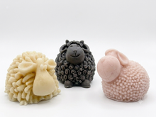 Load image into Gallery viewer, Handmade Sheep Ram &amp; Lamb Gift Set - Farmhouse Decor
