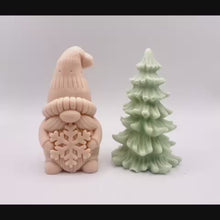 Load and play video in Gallery viewer, Gnome &amp; Christmas Tree Vegan Soap Gift Set - Gift Boxed | Christmas Gnome | Christmas Gonk | Stocking Filler Gift
