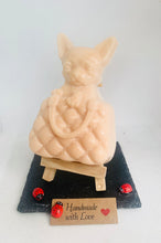 Load image into Gallery viewer, Chihuahua &amp; Handbag Soap 100g
